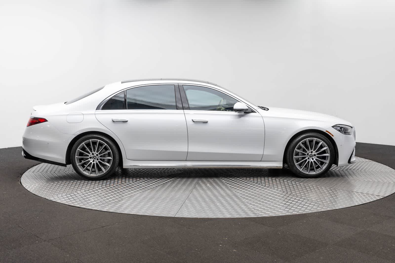 Mercedes-Benz S 580 2025 S 580