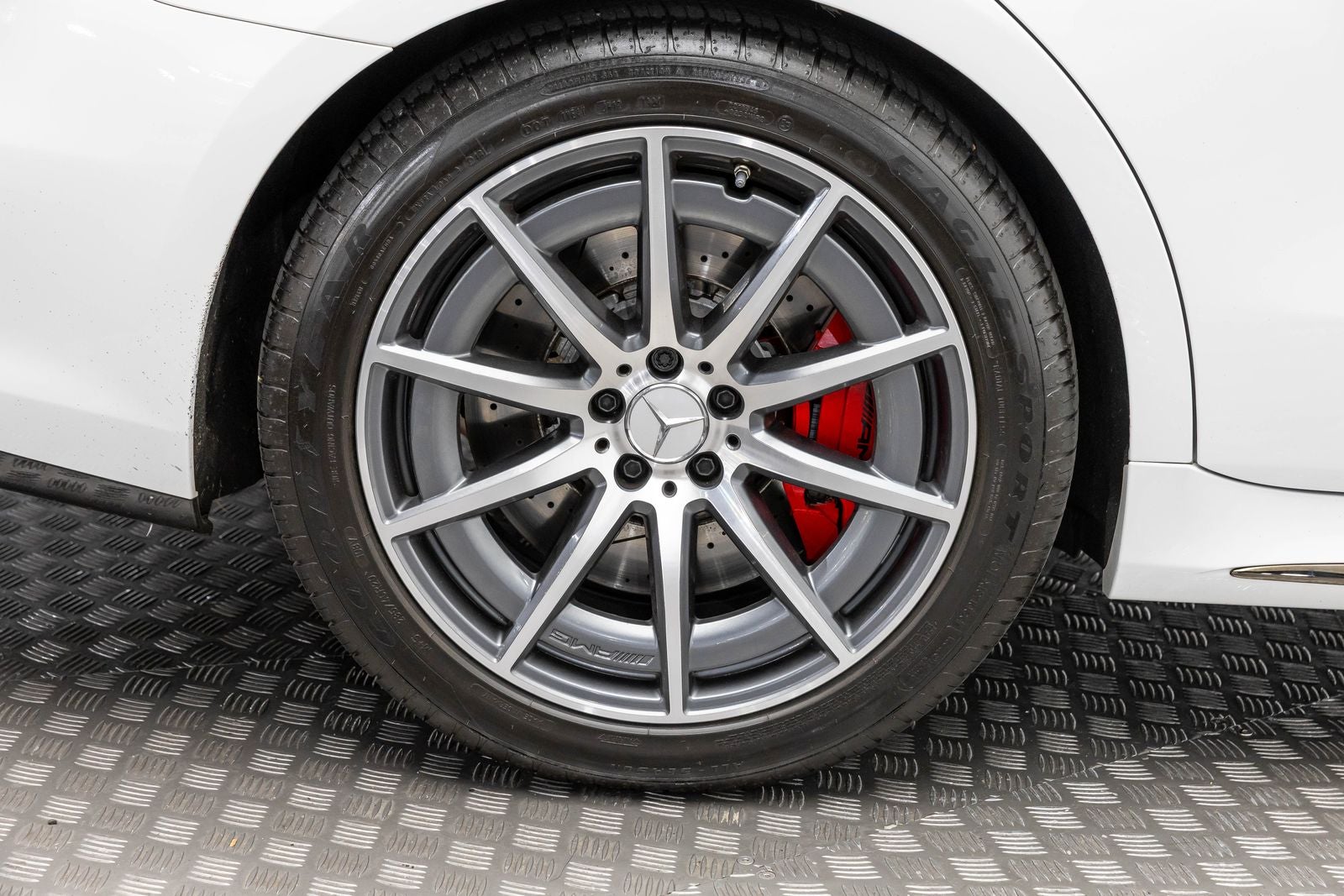 Mercedes-Benz AMG® S 63 E 2025 AMG® S 63 E