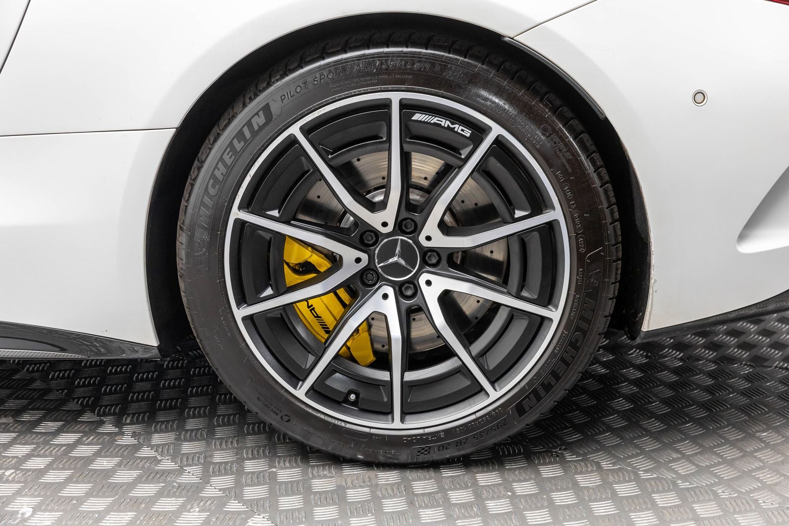 Mercedes-Benz AMG® SL 63 2022