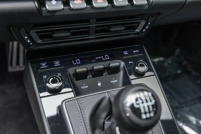 Porsche 911 Carrera T 2024