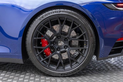Porsche 911 Carrera GTS 2024