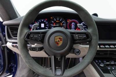 Porsche 911 Carrera GTS 2024