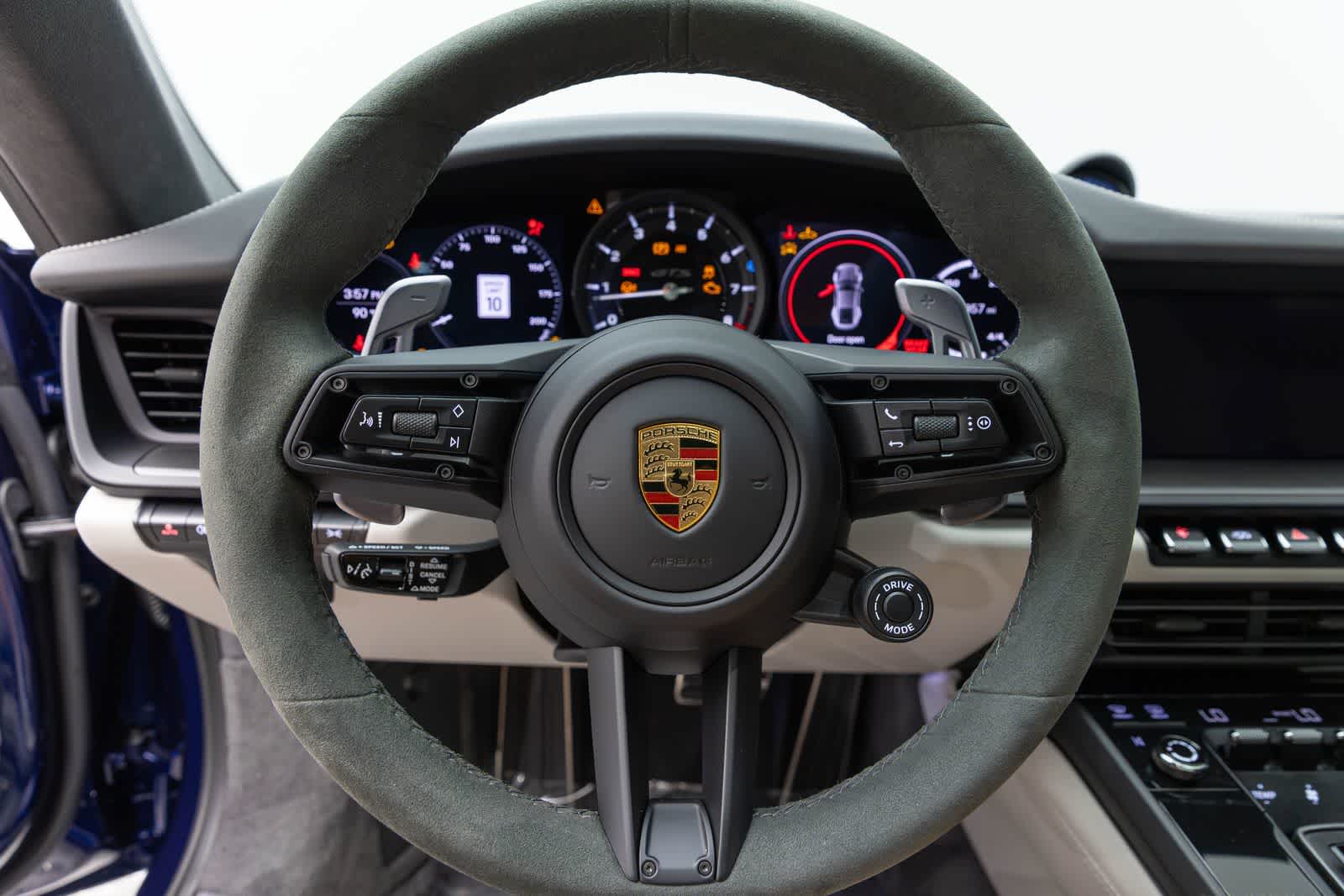 Porsche 911 Carrera GTS 2024