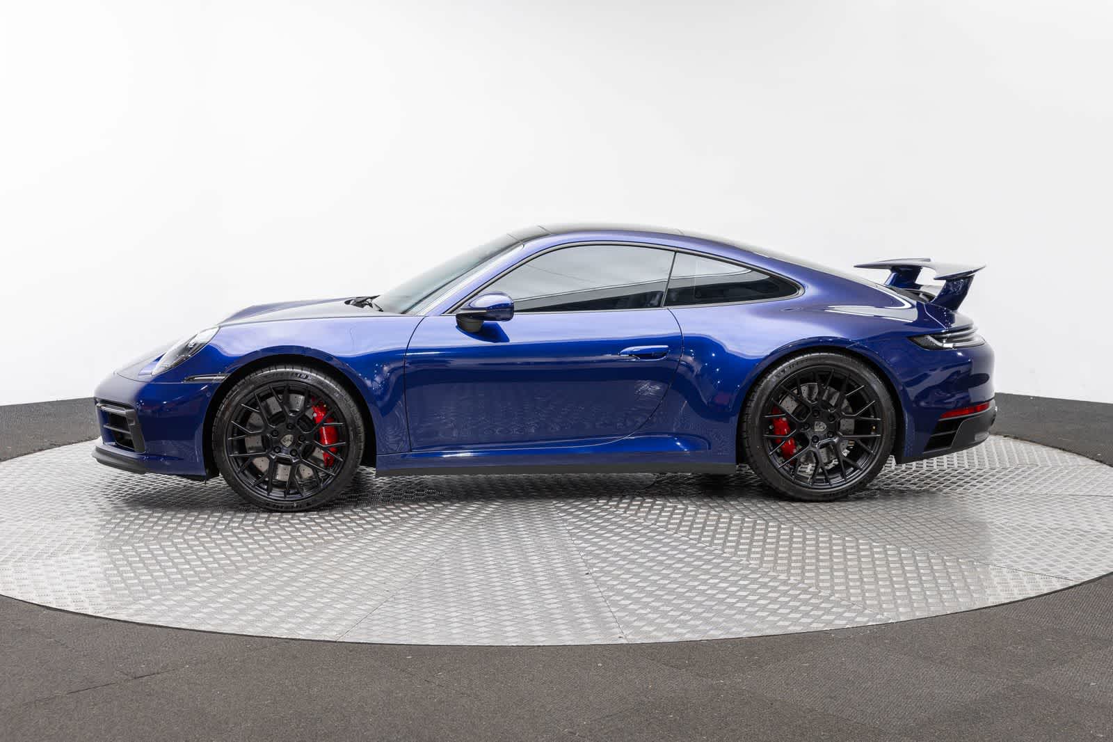 Porsche 911 Carrera GTS 2024
