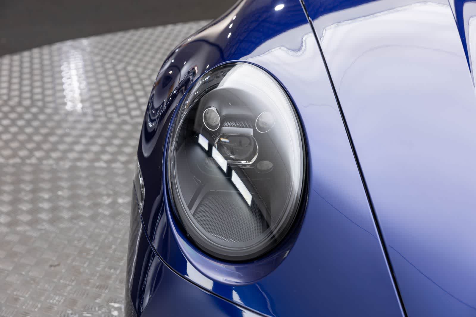 Porsche 911 Carrera GTS 2024