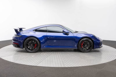 Porsche 911 Carrera GTS 2024