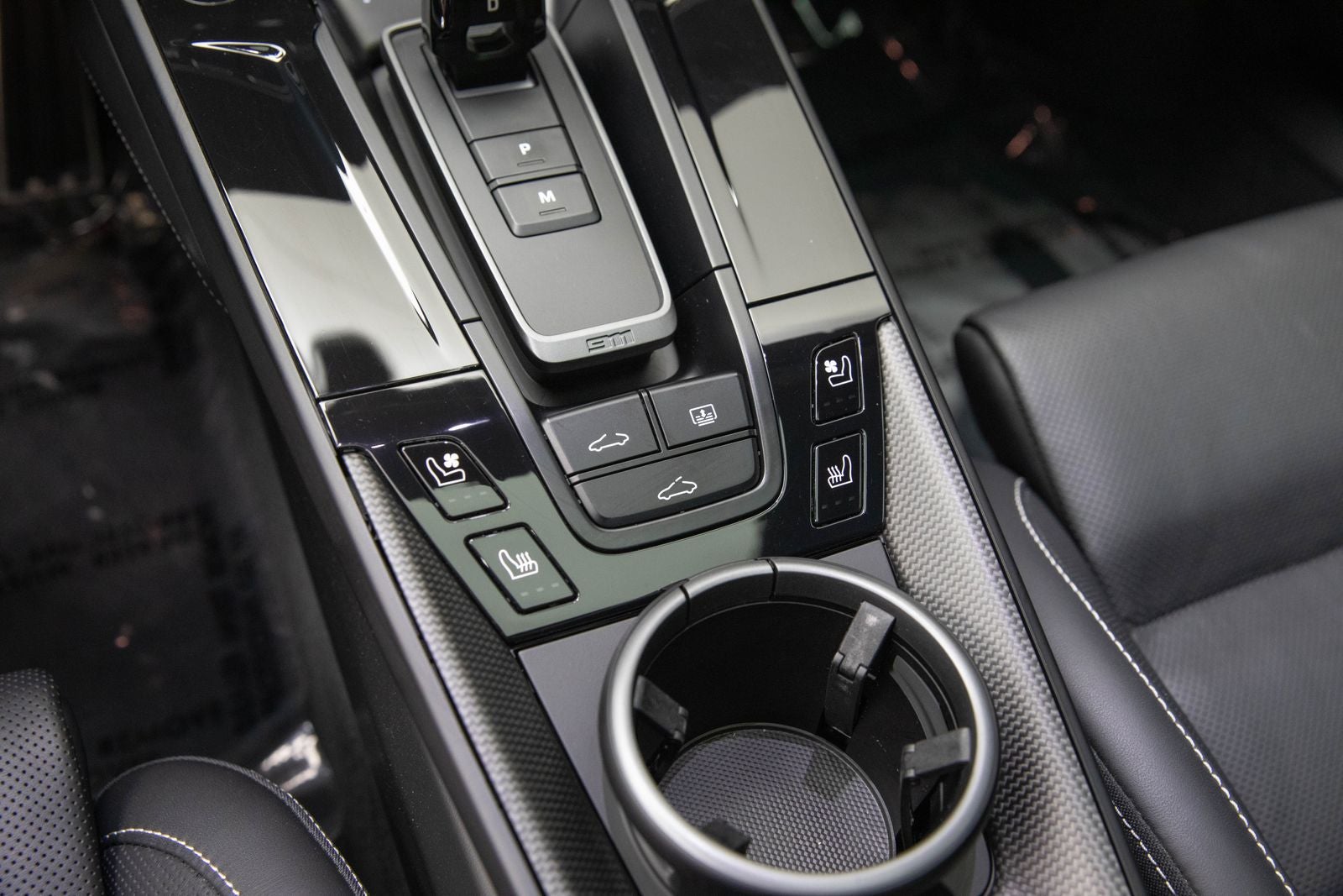 Porsche 911 Carrera 4 GTS de 2025