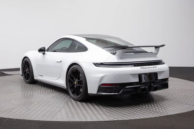 Porsche 911 Carrera 4 GTS de 2025
