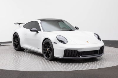 Porsche 911 Carrera 4 GTS de 2025