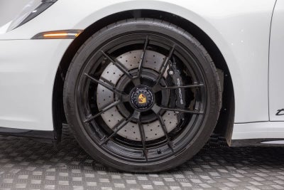 Porsche 911 Carrera 4 GTS de 2025
