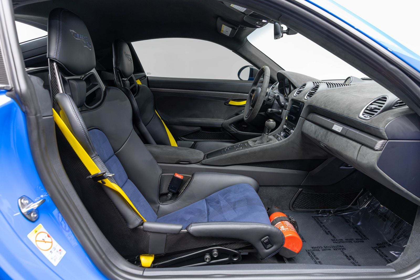 Porsche 718 Cayman GT4 RS 2025