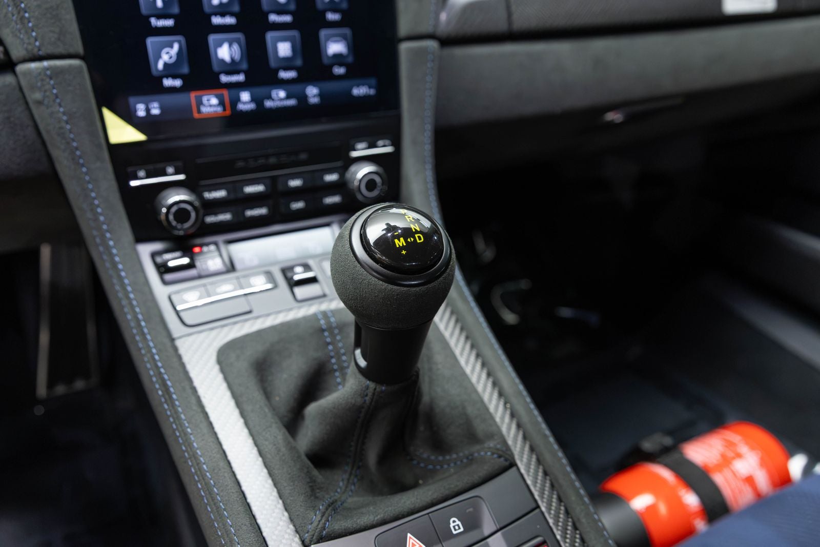 Porsche 718 Cayman GT4 RS 2025
