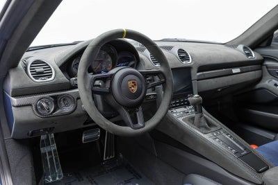 Porsche 718 Cayman GT4 RS 2025