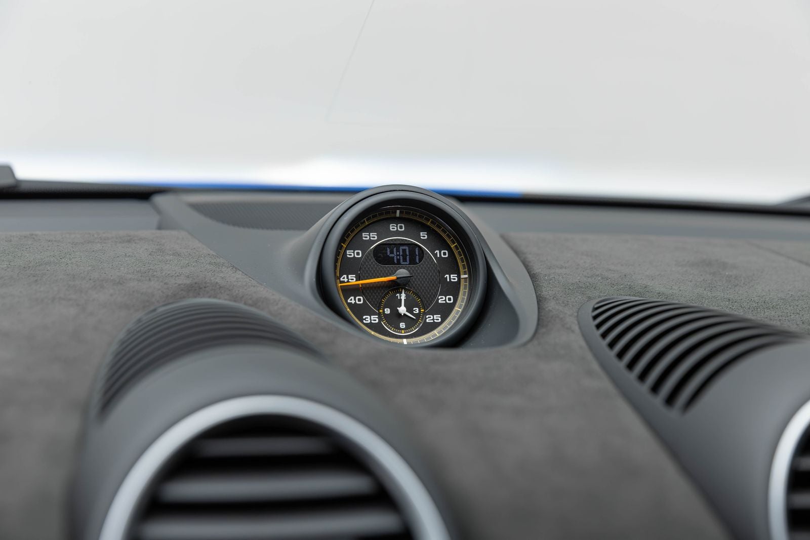 Porsche 718 Cayman GT4 RS 2025