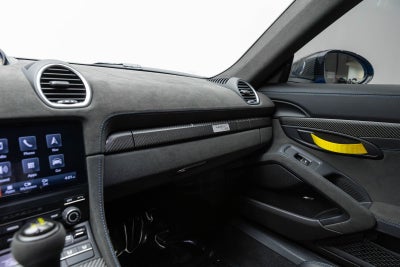 Porsche 718 Cayman GT4 RS 2025