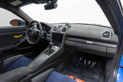 Porsche 718 Cayman GT4 RS 2025