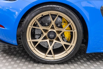 Porsche 718 Cayman GT4 RS 2025