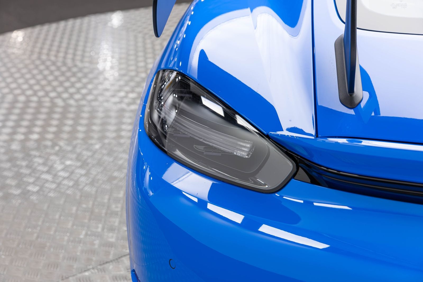 Porsche 718 Cayman GT4 RS 2025