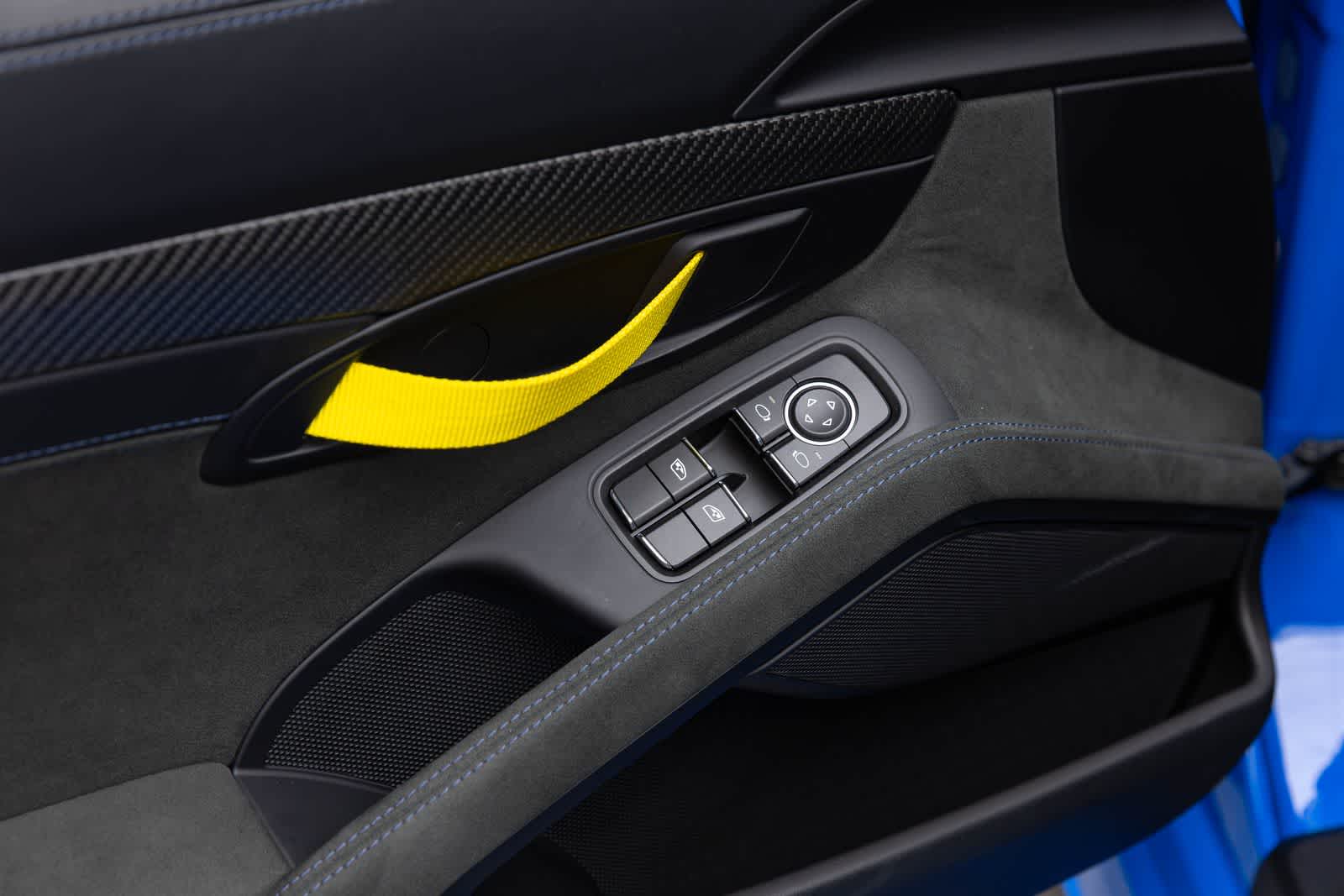 Porsche 718 Cayman GT4 RS 2025