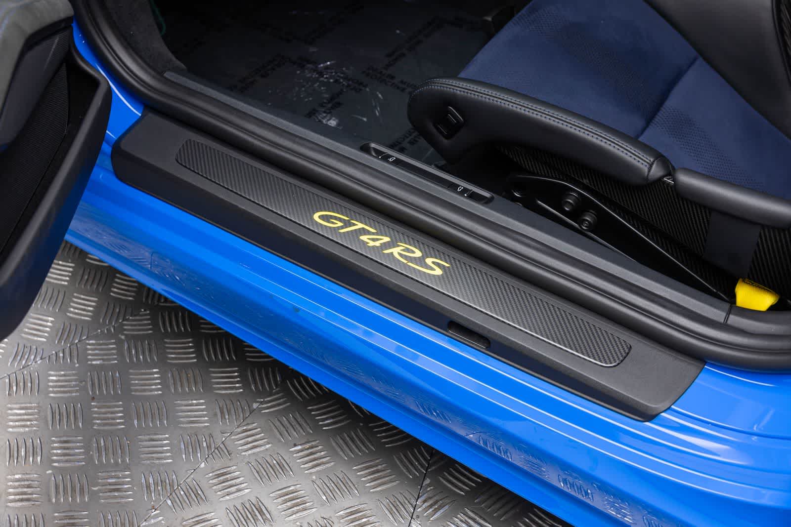 Porsche 718 Cayman GT4 RS 2025