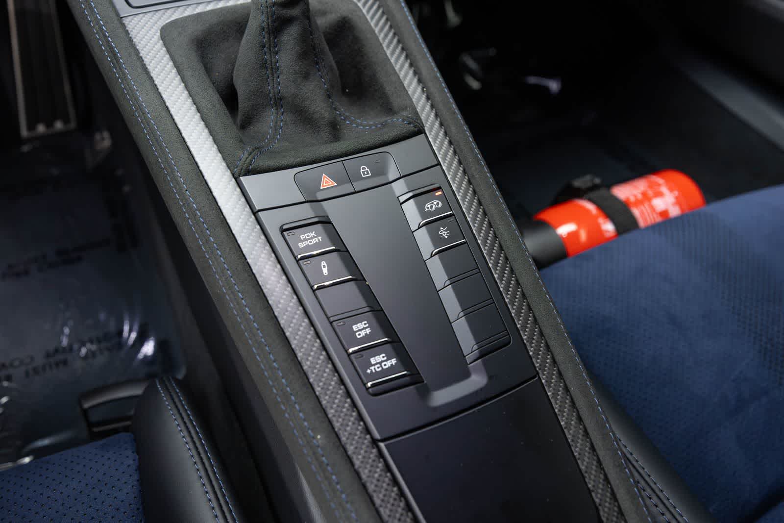 Porsche 718 Cayman GT4 RS 2025