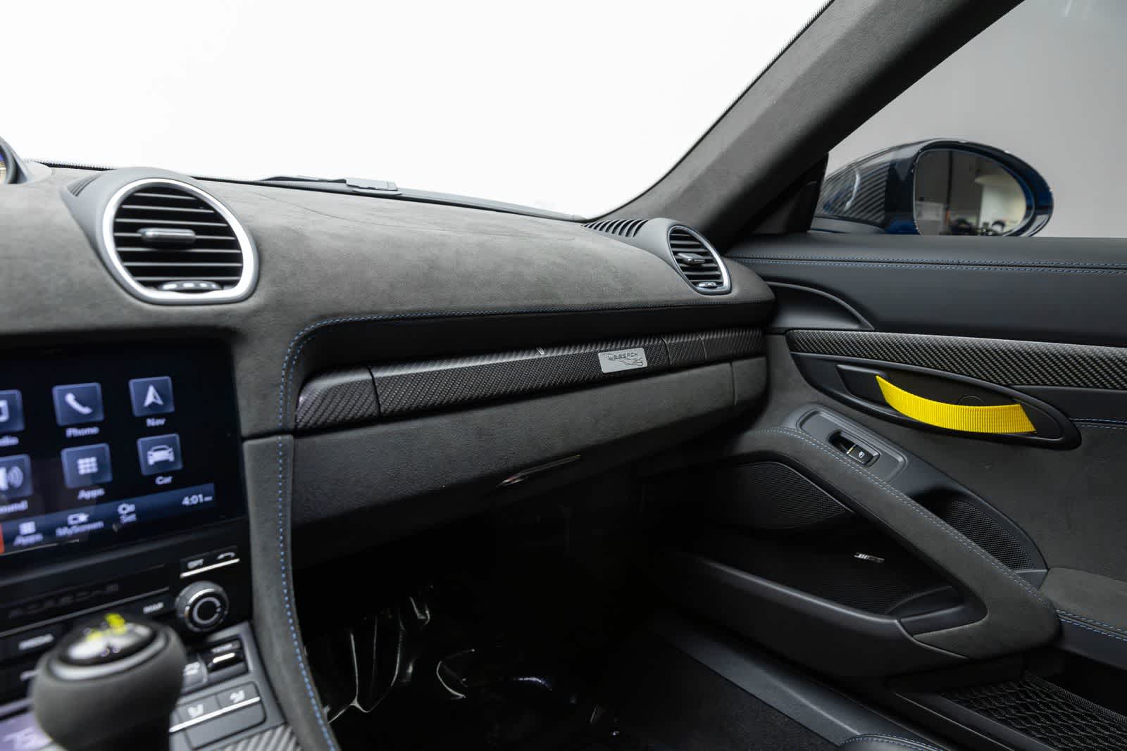 Porsche 718 Cayman GT4 RS 2025