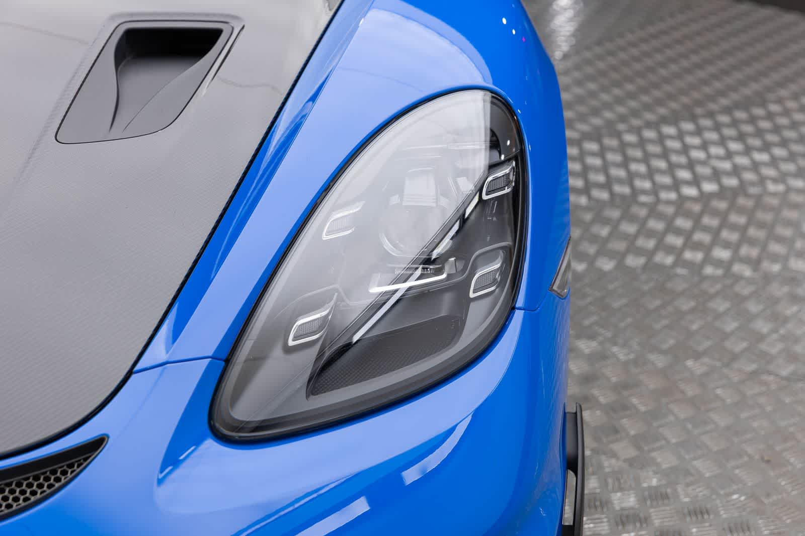 Porsche 718 Cayman GT4 RS 2025