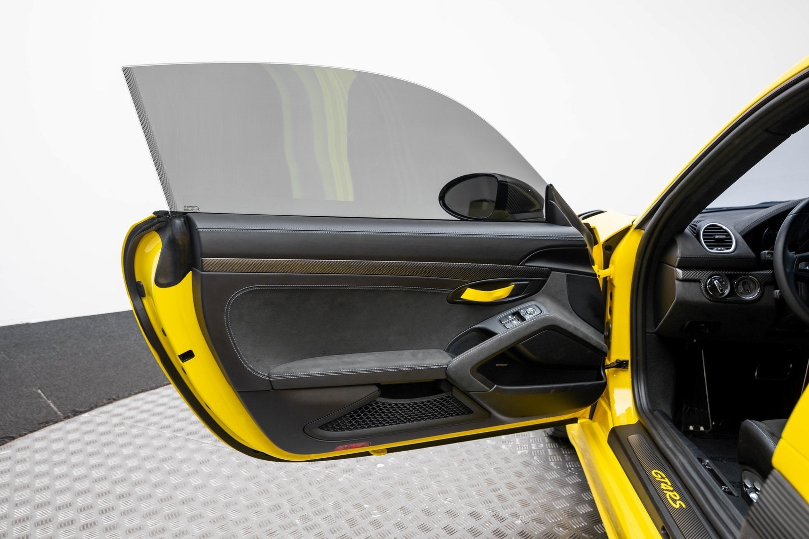 2024 Porsche 718 Cayman GT4 RS