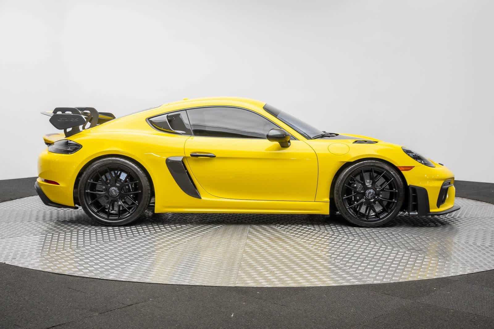 2024 Porsche 718 Cayman GT4 RS