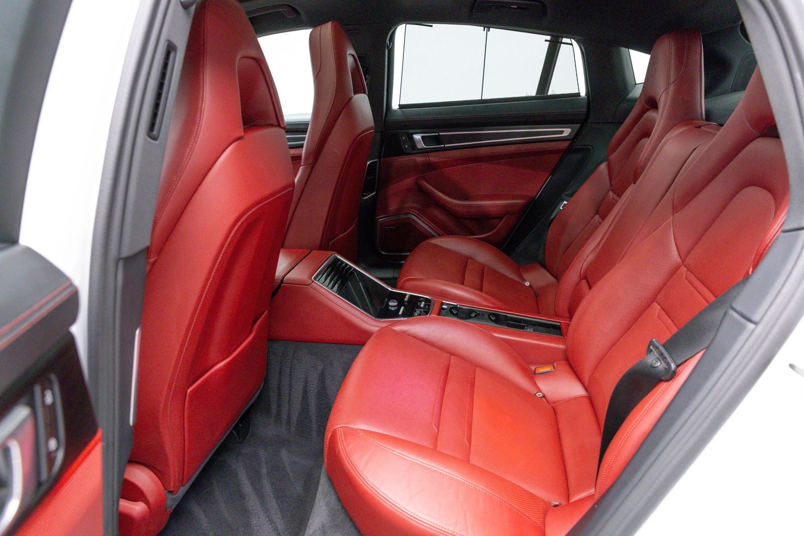 Porsche Panamera 4 2023