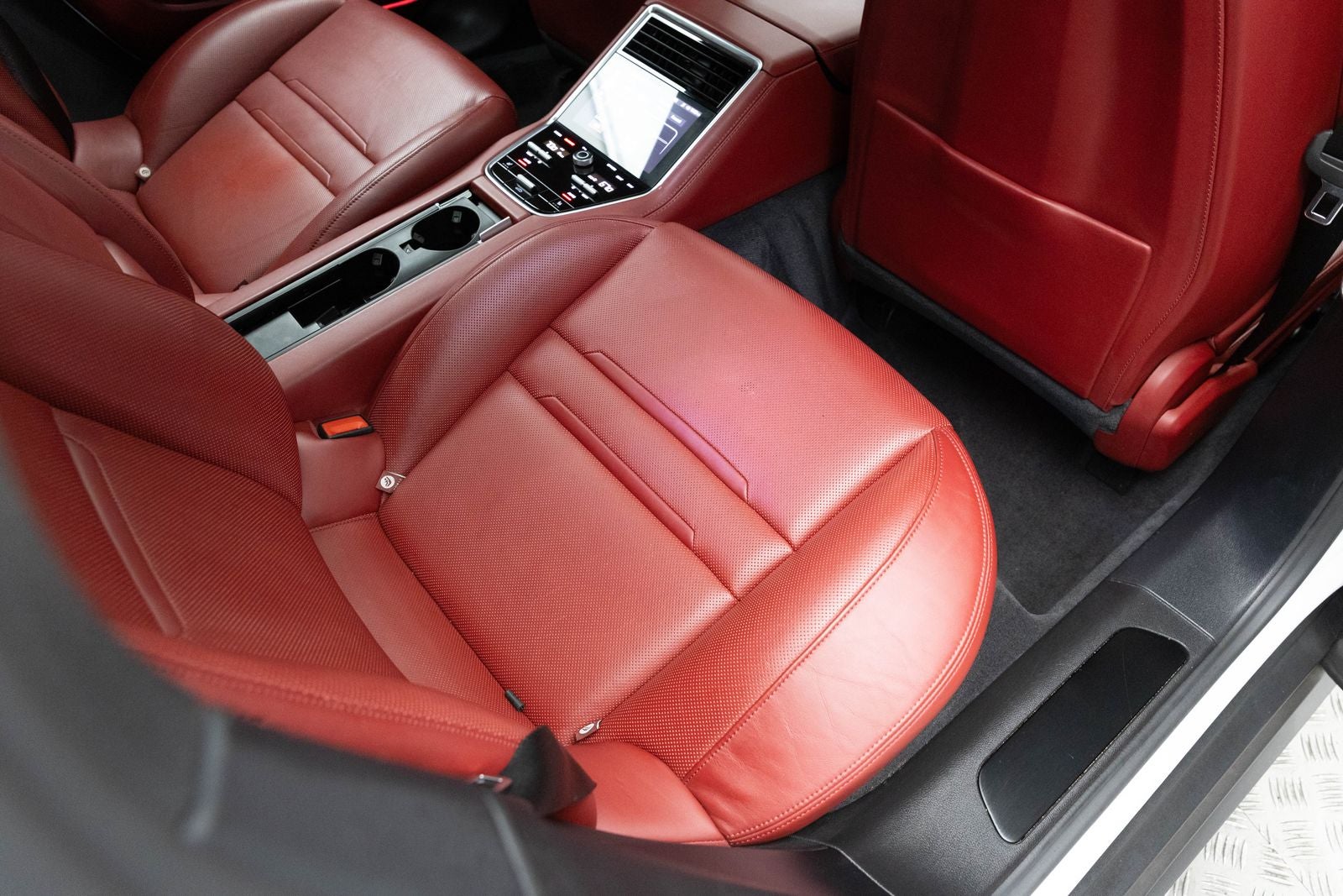 Porsche Panamera 4 2023