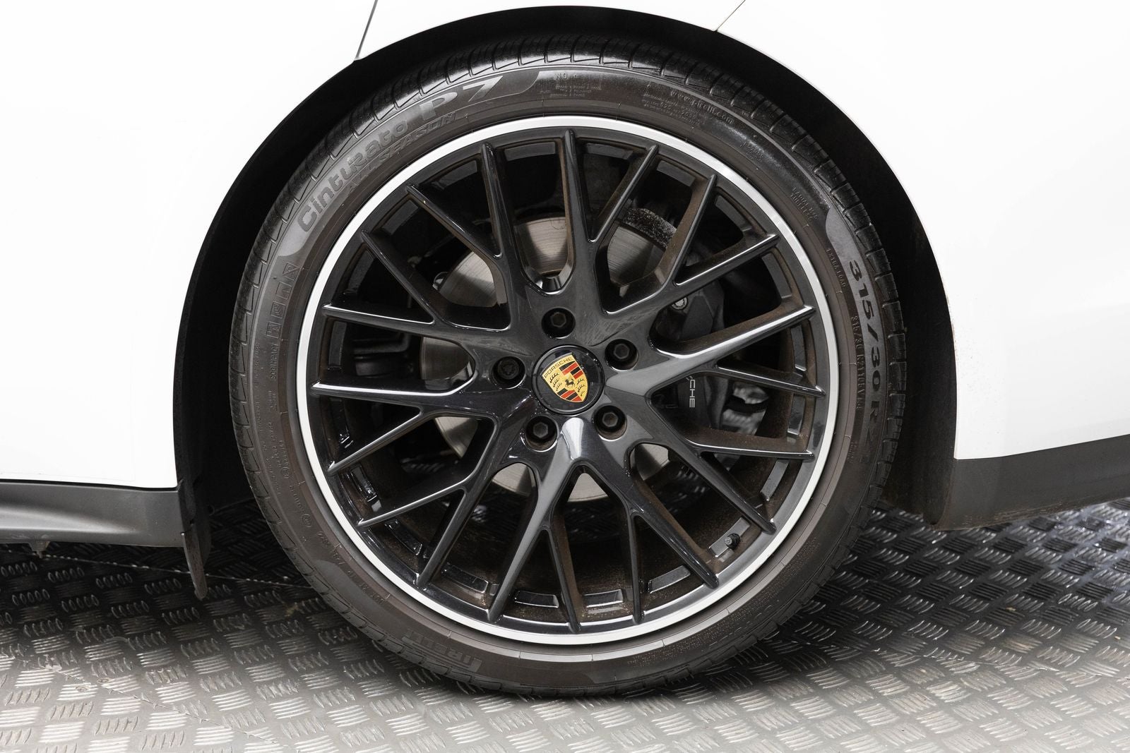 Porsche Panamera 4 2023