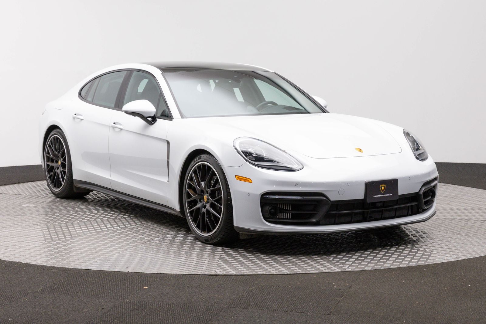 Porsche Panamera 4 2023