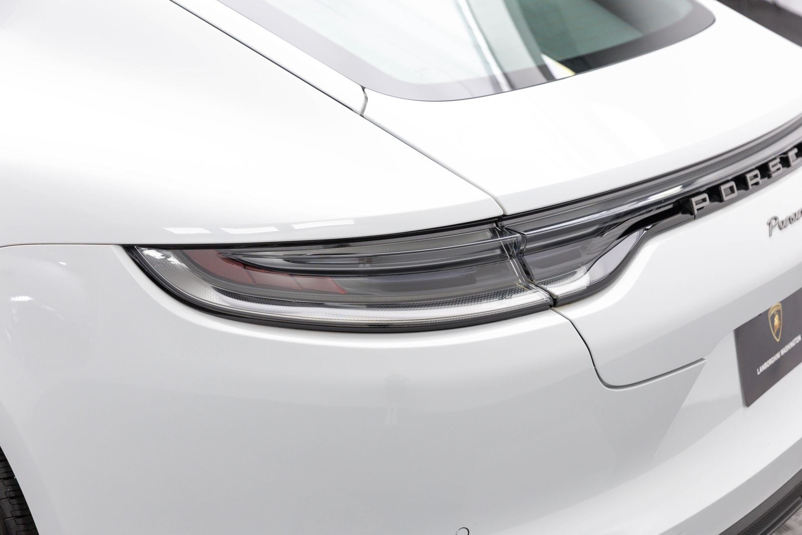Porsche Panamera 4 2023