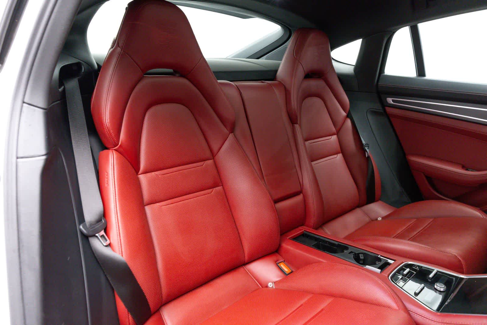 Porsche Panamera 4 2023