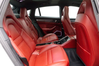Porsche Panamera 4 2023