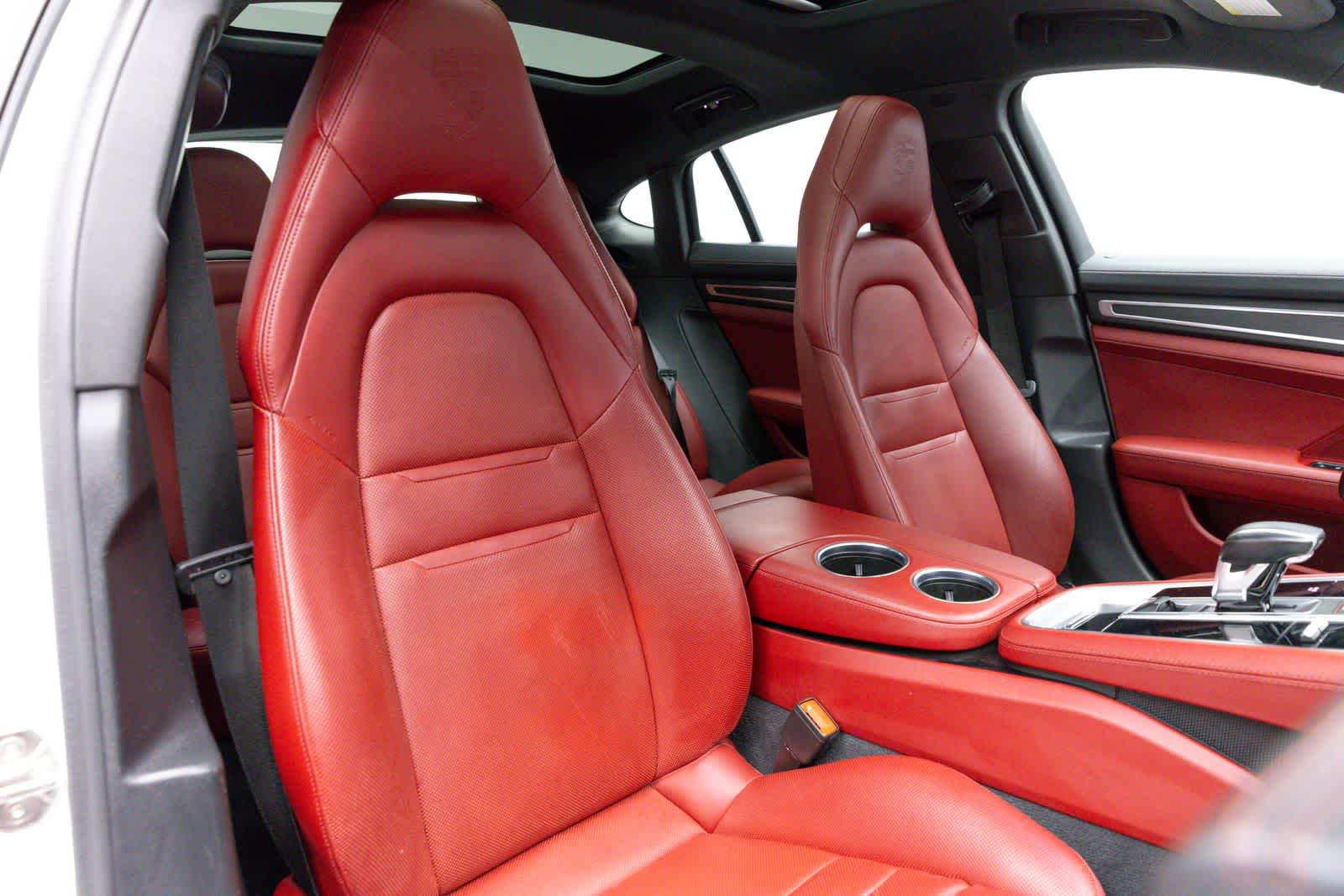 Porsche Panamera 4 2023