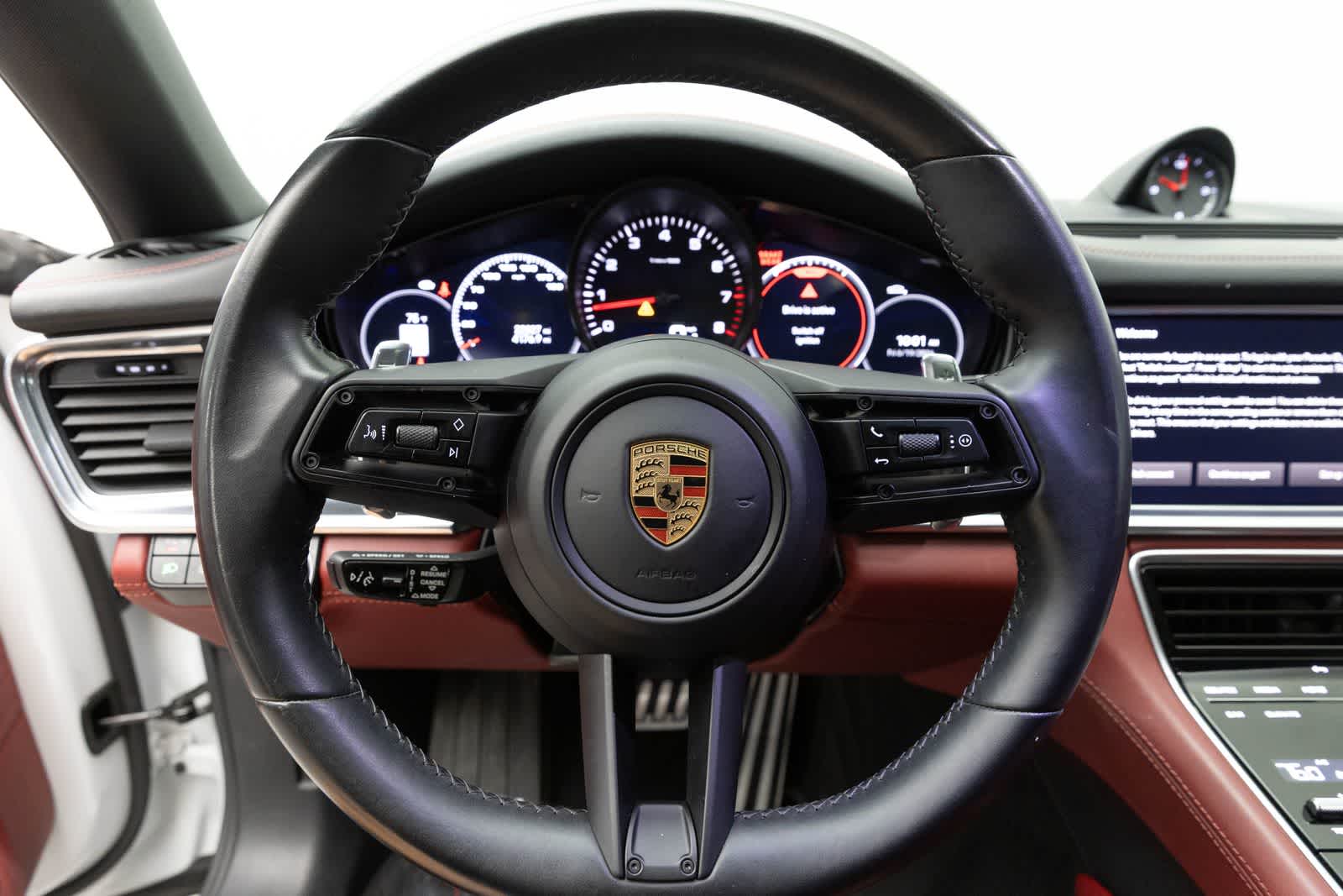 Porsche Panamera 4 2023