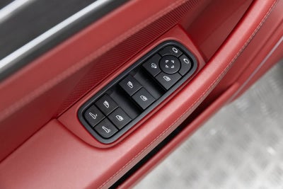 Porsche Panamera 4 2023