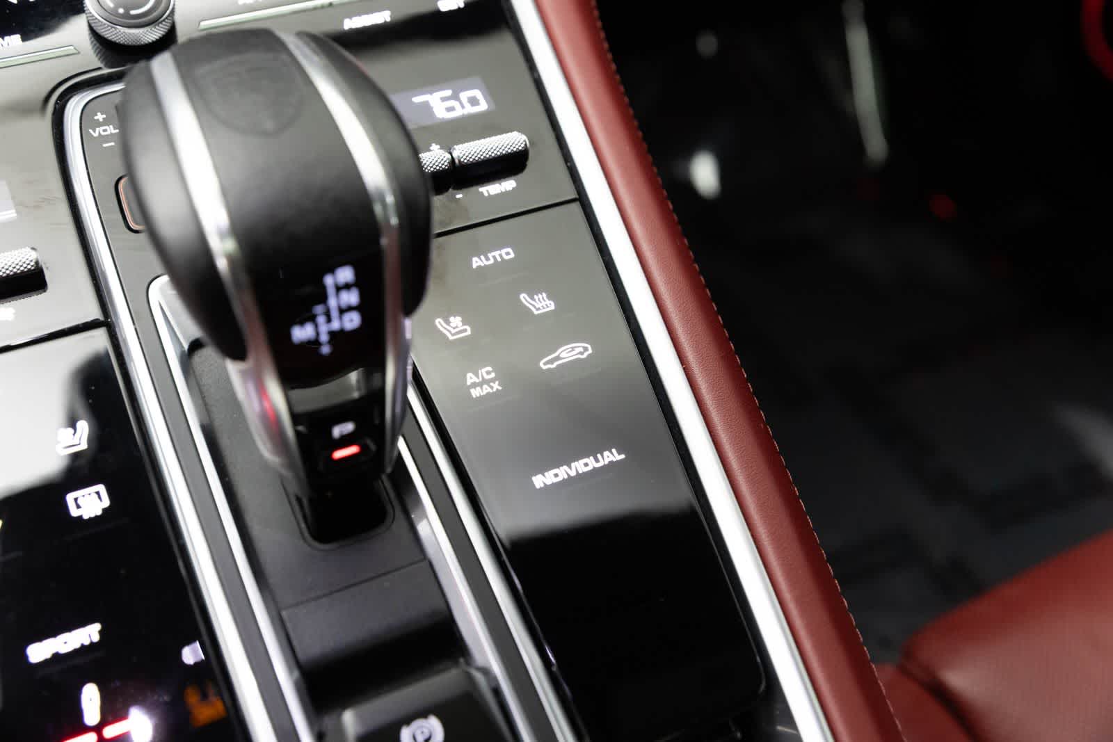 Porsche Panamera 4 2023