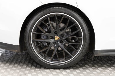 Porsche Panamera 4 2023