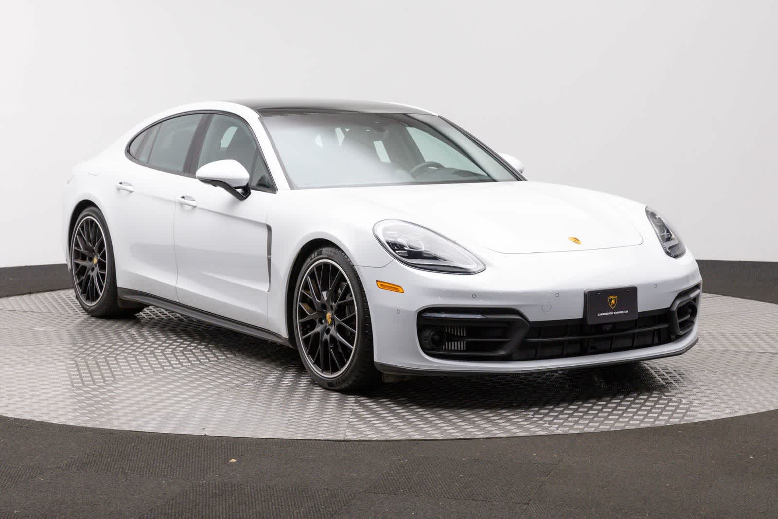 Porsche Panamera 4 2023