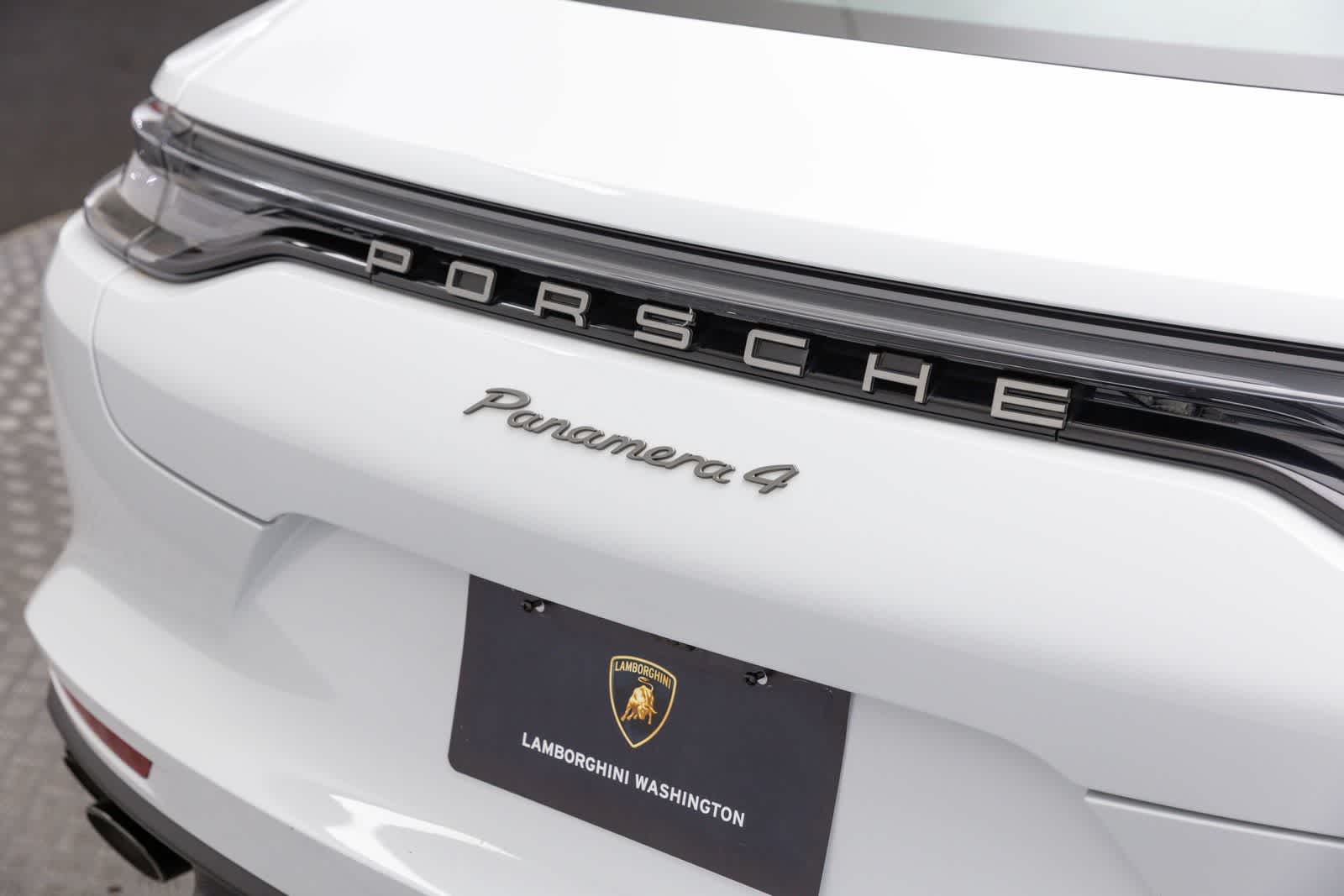 Porsche Panamera 4 2023