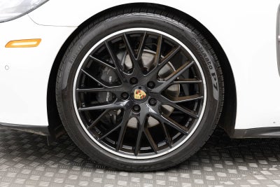 Porsche Panamera 4 2023