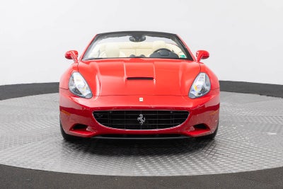 Ferrari California de 2 puertas descapotable de 2010
