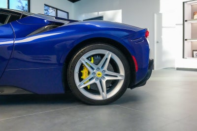 2022 Ferrari SF90 Spider Descapotable