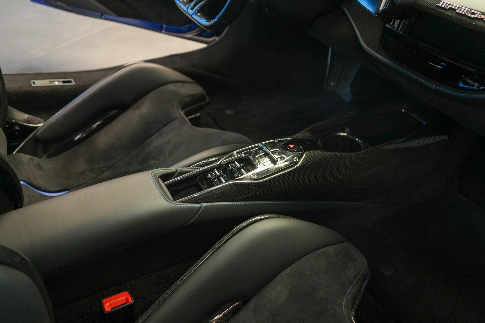 2022 Ferrari SF90 Spider Descapotable