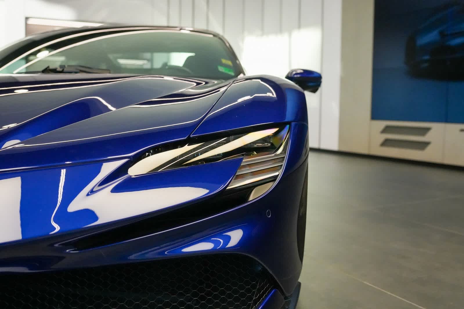 2022 Ferrari SF90 Spider Descapotable