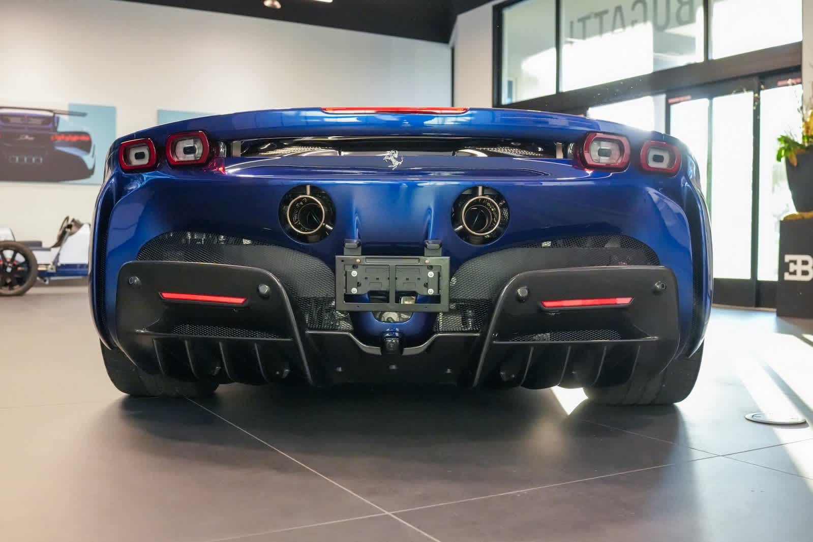 2022 Ferrari SF90 Spider Descapotable