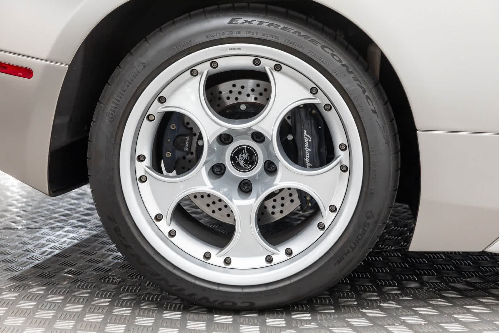 2003 Lamborghini Murcielago 6.2L 2dr Coupe